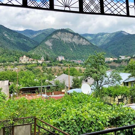 Achela'S Guesthouse Borjomi Eksteriør bilde